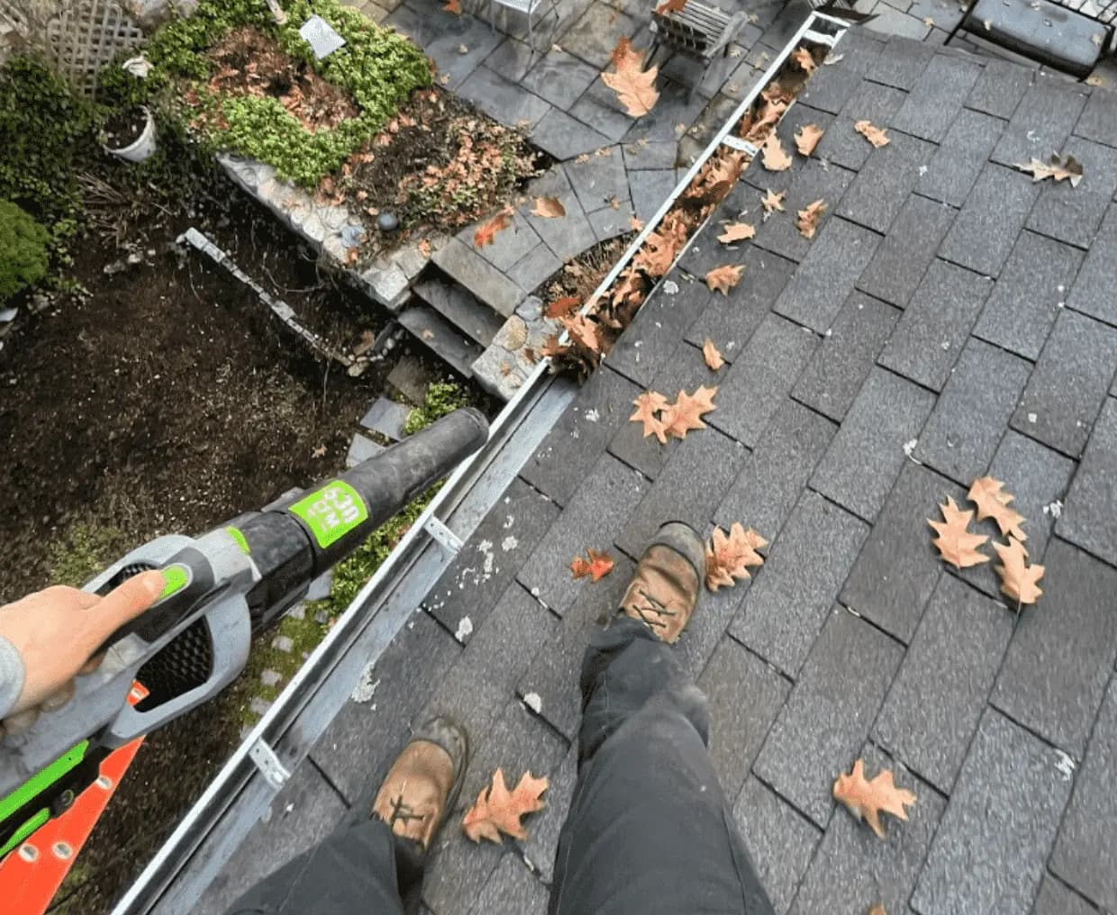 Gutter Cleaning service in Middleburg Heights, OH